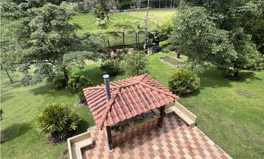 Finca independiente en La Ceja (cm)