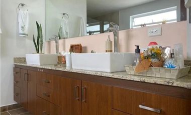 Casa en Arriendo Cola del Zorro Medellín