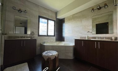 ALQUILO APARTAMENTO AMOBLADO EN PH LAS OLAS, VISTA MAR (2)