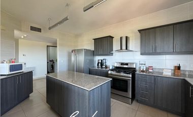 ALQUILO APARTAMENTO AMOBLADO EN PH LAS OLAS, VISTA MAR (2)