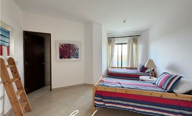 ALQUILO APARTAMENTO AMOBLADO EN PH LAS OLAS, VISTA MAR (2)