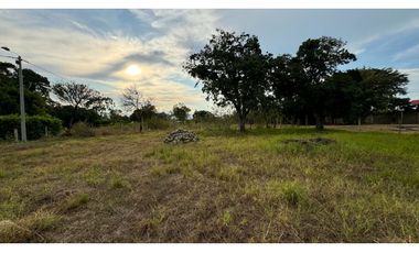 Lote esquinero en parcelación en venta Tienda Nueva Palmira Valle