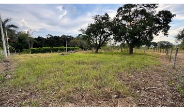 Lote esquinero en parcelación en venta Tienda Nueva Palmira Valle