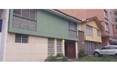 CASA EN ALQUILER SANTA GEMA LAURELES MEDELLIN AVENIDA 80 CON 33