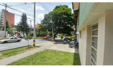 CASA EN ALQUILER SANTA GEMA LAURELES MEDELLIN AVENIDA 80 CON 33