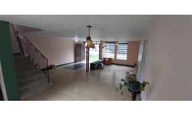 CASA EN ALQUILER SANTA GEMA LAURELES MEDELLIN AVENIDA 80 CON 33
