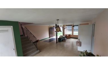 CASA EN ALQUILER SANTA GEMA LAURELES MEDELLIN AVENIDA 80 CON 33