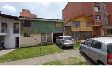 CASA EN ALQUILER SANTA GEMA LAURELES MEDELLIN AVENIDA 80 CON 33
