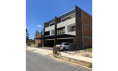 LOTE MARINILLA EN UNIDAD CERRADA