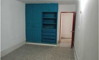 Amplio Hostal en Santa Marta.