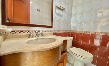 SE VENDE OFICINA CON VISTA AL MORRO Y PUERTO DE SANTA MARTA