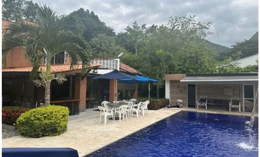 ESPECTACULAR FINCA SAN JERONIMO ACEPTA PARTE PERMUTA POR MENOR VR.
