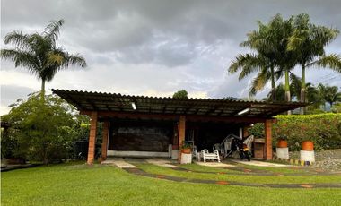 Finca en parcelación cerrada en venta Santa Elena El Cerrito Valle