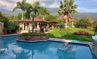 Finca en parcelación cerrada en venta Santa Elena El Cerrito Valle