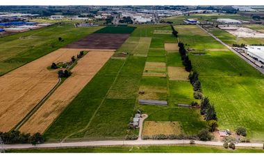 SE VENDE LOTE INDUSTRIAL 87.990 M2 SIBERIA