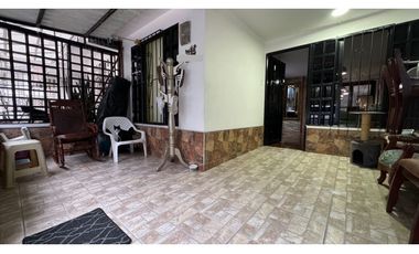 Casa de dos pisos en venta Barrio Plaza Campestre Palmira Valle