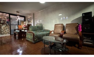 Casa de dos pisos en venta Barrio Plaza Campestre Palmira Valle