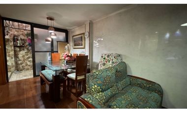 Casa de dos pisos en venta Barrio Plaza Campestre Palmira Valle