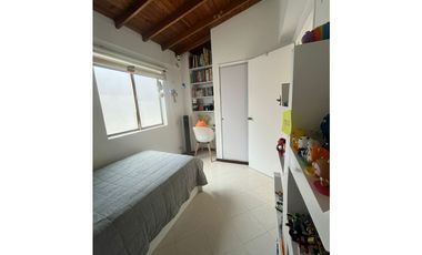 Vende Casa en unidad cerrada en San julian -poblado