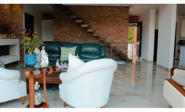 CASA EN VENTA SECTOR EL ESCOBERO - ENVIGADO