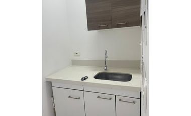 Vende Oficina  Piso alto linda vista cerca Mayorca-Envigado