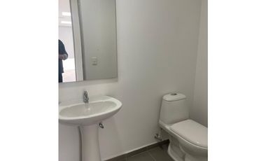 Vende Oficina  Piso alto linda vista cerca Mayorca-Envigado