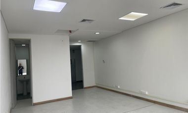 Vende Oficina  Piso alto linda vista cerca Mayorca-Envigado