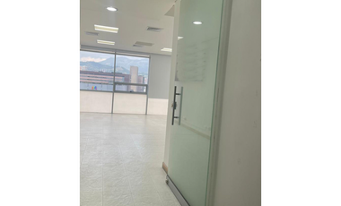 Vende Oficina  Piso alto linda vista cerca Mayorca-Envigado