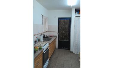 CASA + 2 DEPTOS + DEPOSITO - BARRIO SOL Y LAGO - VILLA CARLOS PAZ