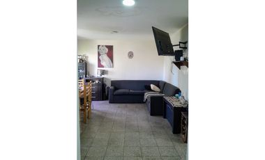 CASA + 2 DEPTOS + DEPOSITO - BARRIO SOL Y LAGO - VILLA CARLOS PAZ