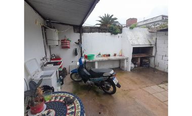 CASA + 2 DEPTOS + DEPOSITO - BARRIO SOL Y LAGO - VILLA CARLOS PAZ