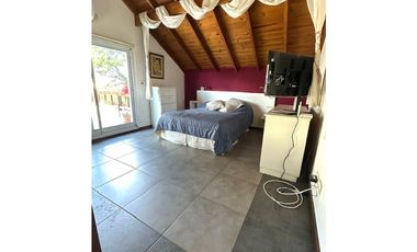 VENTA CASA DE 3 AMB. PARQUE. GAS NATURAL. SIERRA DE LOS PADRES.