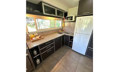 VENTA CASA DE 3 AMB. PARQUE. GAS NATURAL. SIERRA DE LOS PADRES.