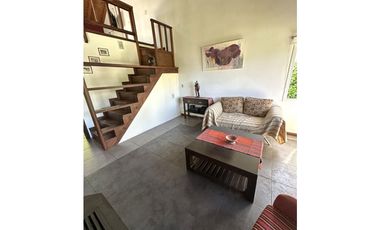 VENTA CASA DE 3 AMB. PARQUE. GAS NATURAL. SIERRA DE LOS PADRES.