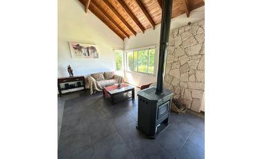 VENTA CASA DE 3 AMB. PARQUE. GAS NATURAL. SIERRA DE LOS PADRES.