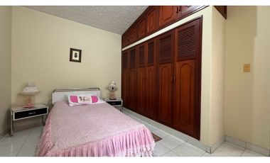 Casa de dos pisos en venta Barrio Las Mercedes Palmira Valle Colombia