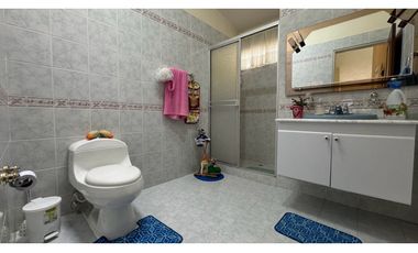 Casa de dos pisos en venta Barrio Las Mercedes Palmira Valle Colombia