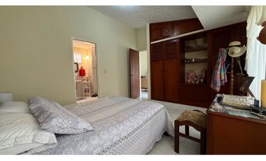 Casa de dos pisos en venta Barrio Las Mercedes Palmira Valle Colombia