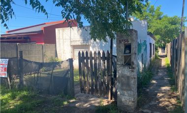 CASA + 2 DEPARTAMENTOS