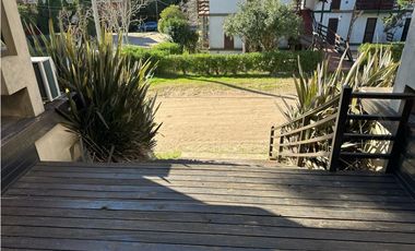 DEPARTAMENTO TRIPLEX ALQUILER temporada con jardín privado y parrilla!