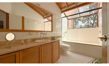 Venta de Casa en Unidad Cerrada El Poblado