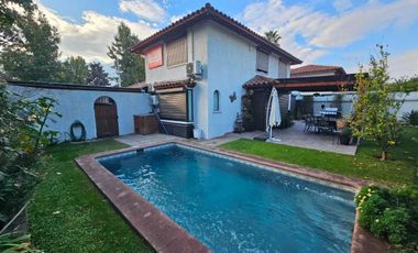 Casa en venta en LA REINA