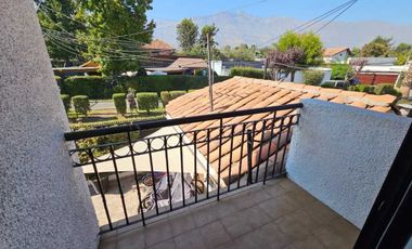 Casa en venta en LA REINA