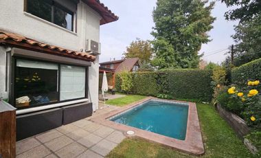 Casa en venta en LA REINA