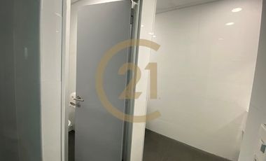 Arriendo Local 193 m2 7 Oficinas mas Planta Libre