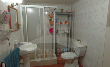 Se vende casa esquina 1 piso. Lo Prado