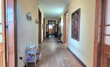 Casa en Venta en Casona esquina en Cerro Jiménez