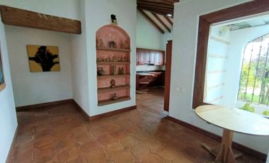 FINCA EN ARRIENDO UBICADA EN RIONEGRO SECTOR ROTONDA SAJONIA