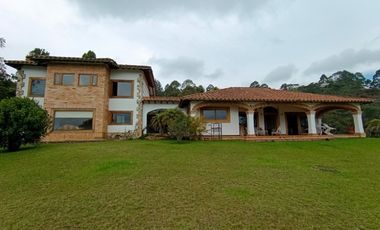 FINCA EN ARRIENDO UBICADA EN RIONEGRO SECTOR ROTONDA SAJONIA