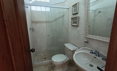FINCA EN ARRIENDO UBICADA EN RIONEGRO SECTOR ROTONDA SAJONIA